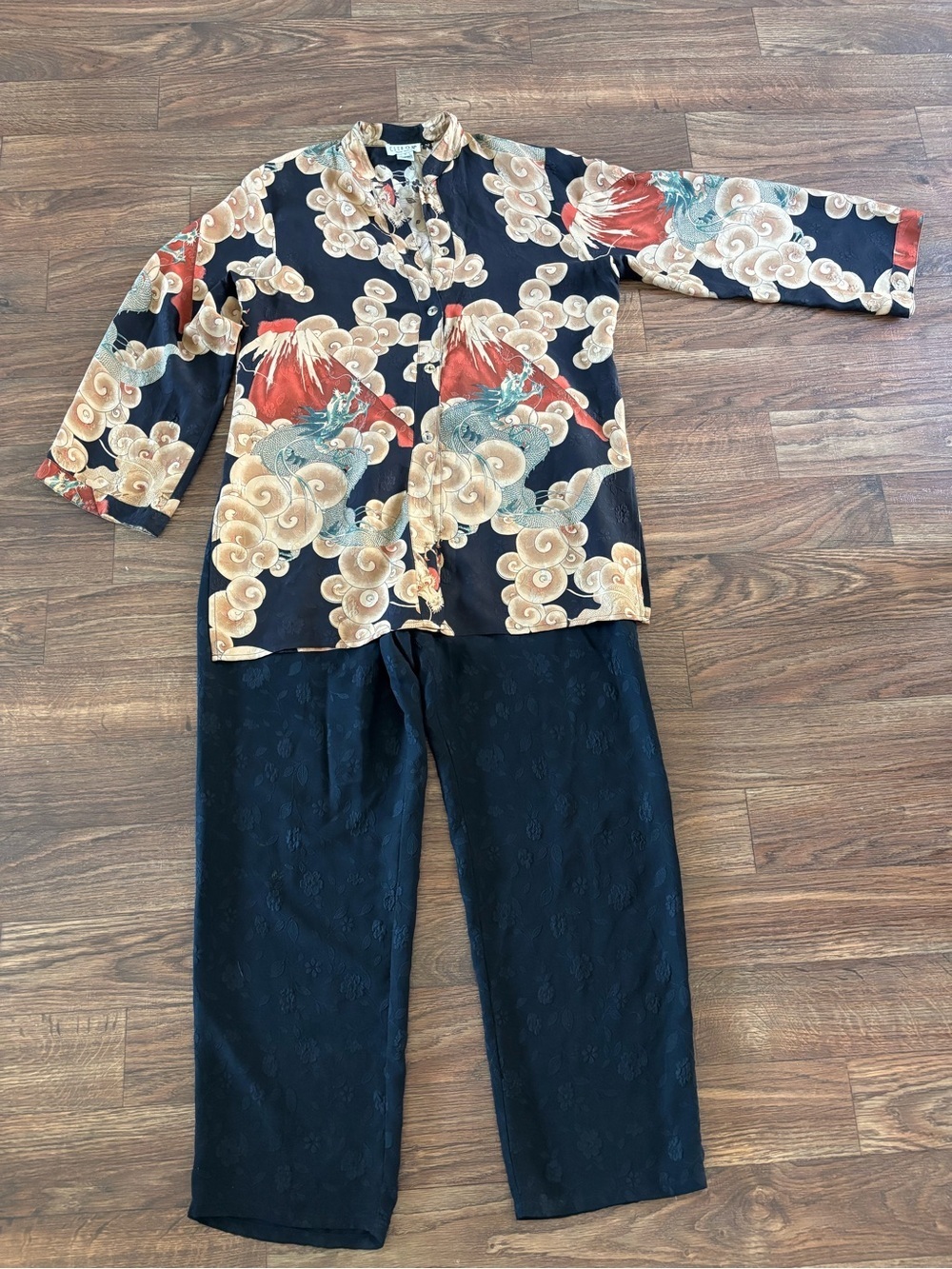Vintage Citron Santa Monica Silk 2-Piece Set - Button Down Blouse And Pants